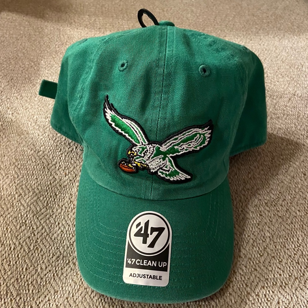 NWT PHILADELPHIA EAGLES LEGACY ADJUSTABLE CLEAN UP